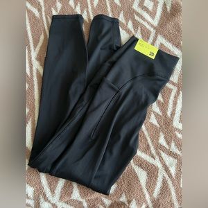 - NWT ALL IN MOTION HIGH RISE LEGGIN